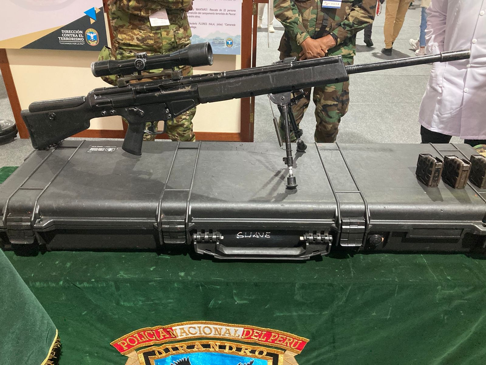 Figure 4 — A Peruvian National Police MSG90 on its case at the SITDEF 2023 show in Lima, with spare magazines and a bipod.
