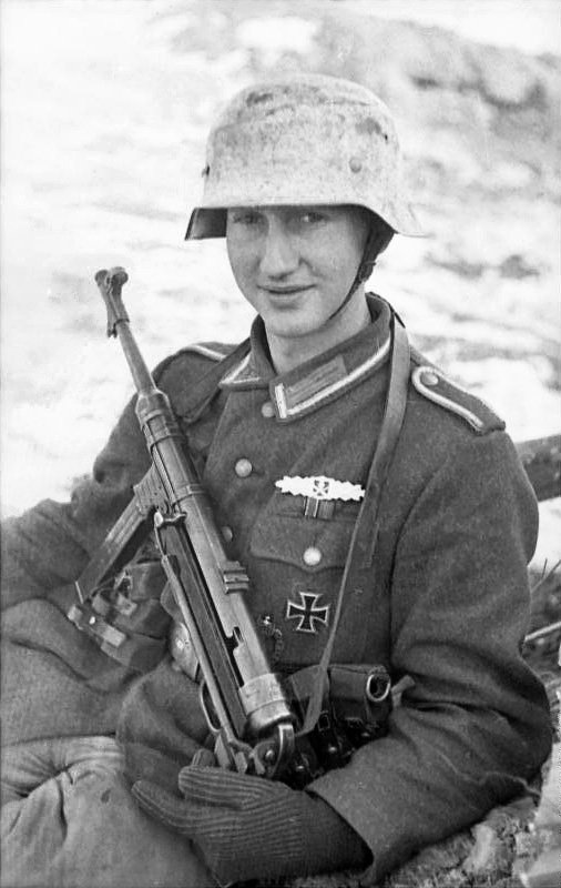 Figure 6 — An MP 40 slung on a soldier in Russia. The weapon's real operating envelope is the distance across a street, a tree line or a trench.