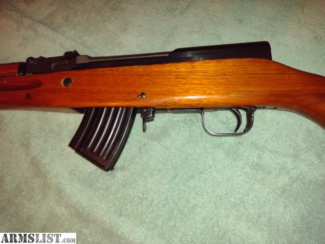 Figure 3 — An SKS-D with a Kalashnikov magazine. This is what the conversion is trying to imitate, done at the factory.